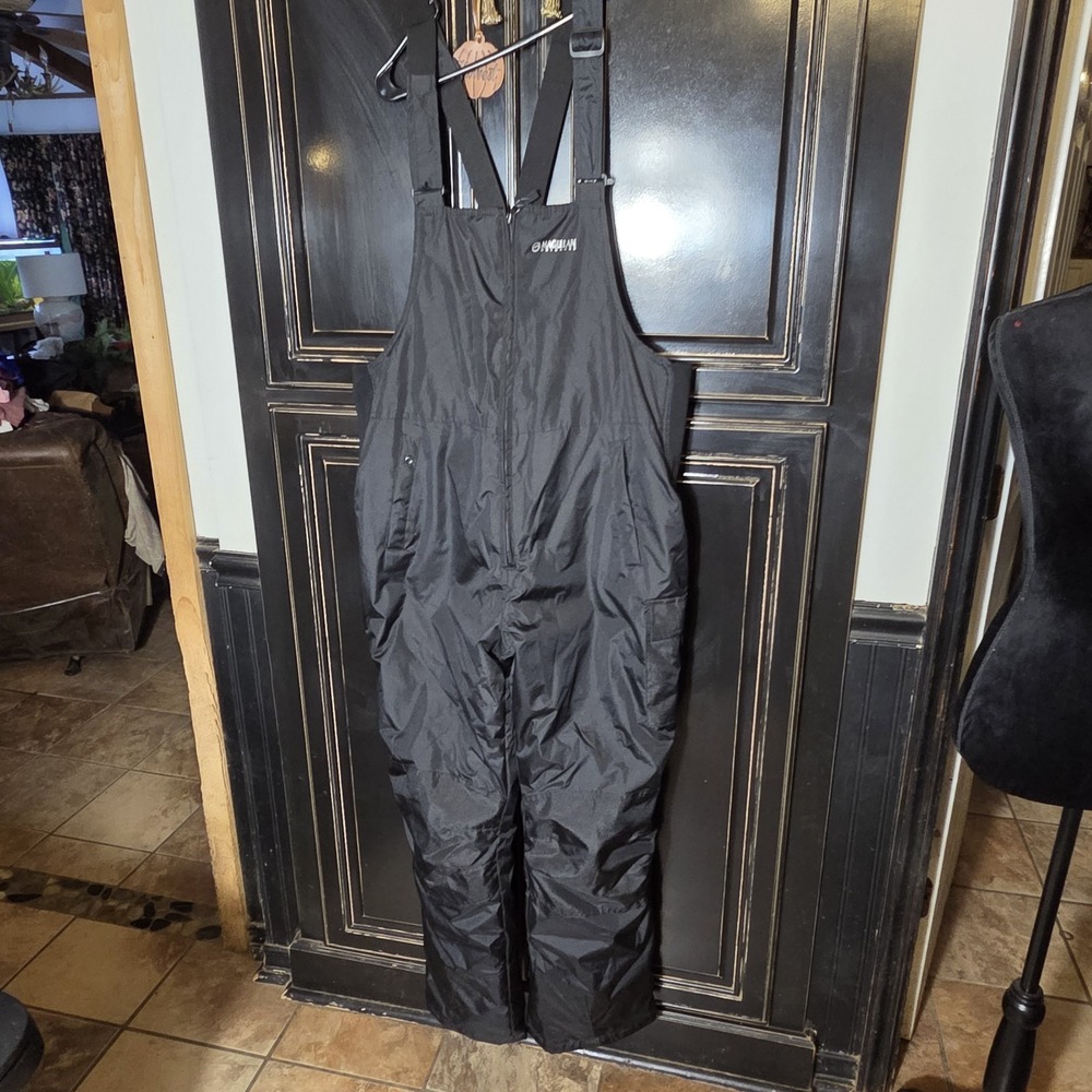 Women's XL Magellan Outdoors Insulated Bib Overalls  Skiing, Outdoors, Cold...